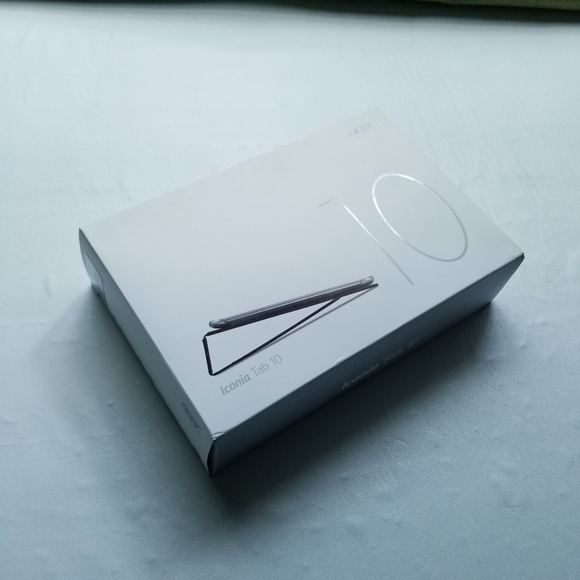 Acer Iconia Tab 10 Tablet Aluminum Body white NIB - Picture 13 of 16